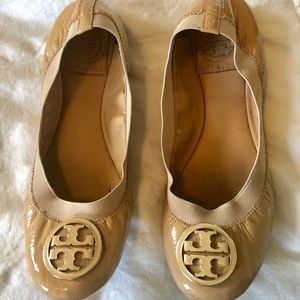Tory Burch Caroline Style flats In Beige